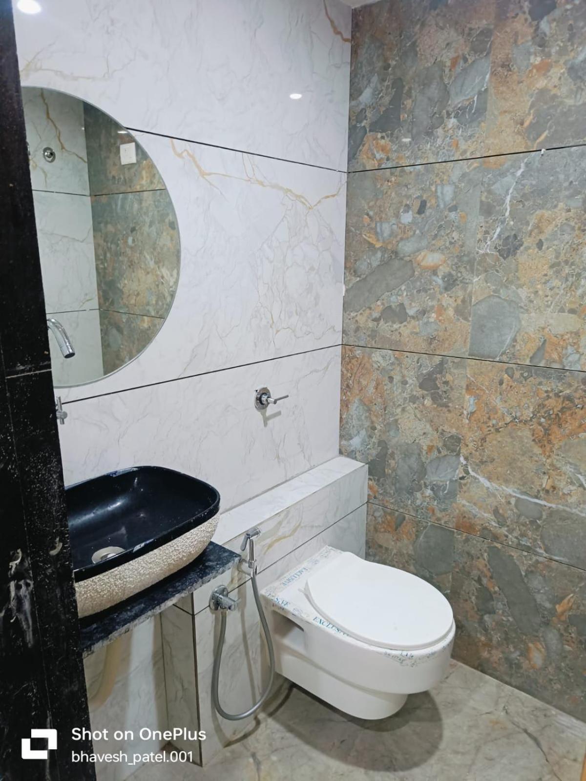Hotel Alpine Ahmedabad Bagian luar foto
